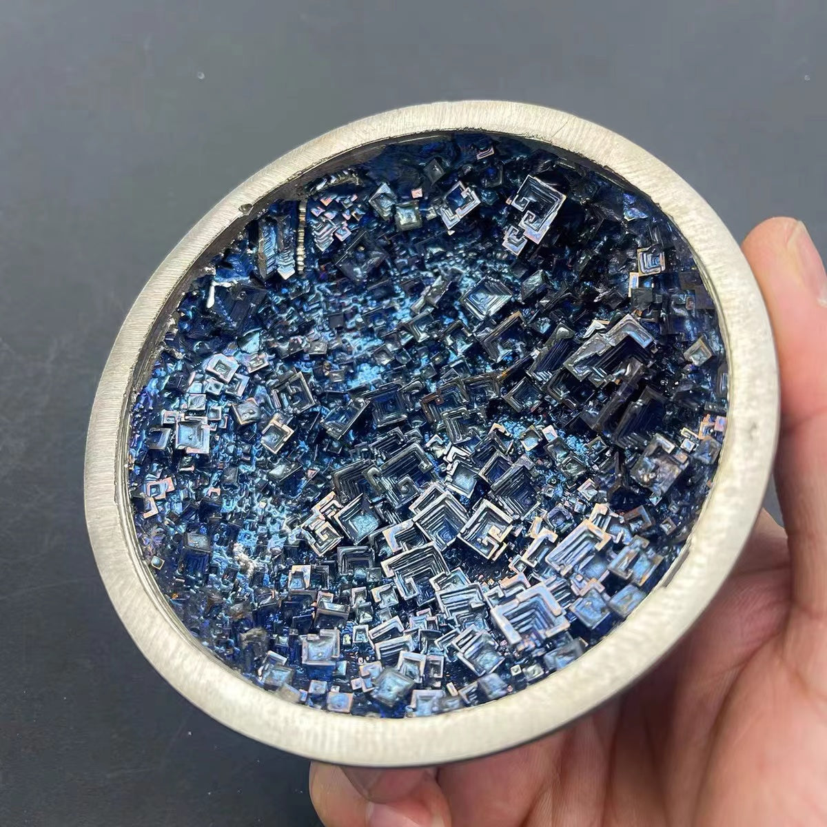 1 Pcs Bismuth crystal metal crystal ore primitive petrochemical elements Collection specimen mineral natural crystal home decoration