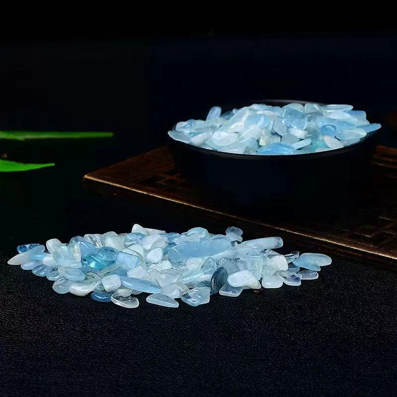 Natural aquamarine 5-7mm chips bonsai paving manicure raw stone diffuser small particle crystal