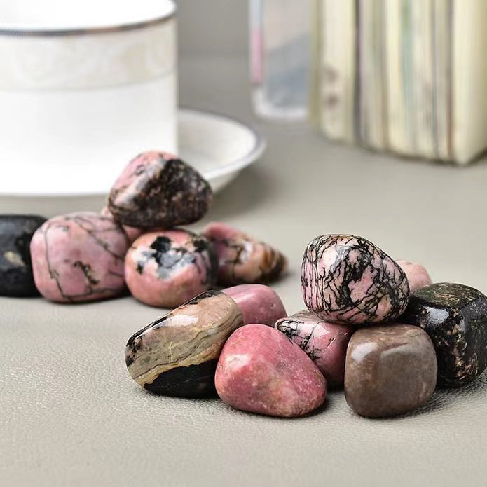 Natural crystal  particle polished 2-3CM stone rhodonite diffuser stone decoration tomble